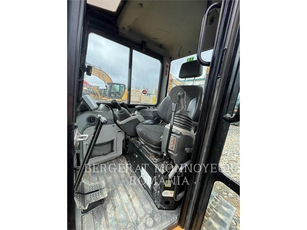 CAT 305.5E2CR 履带挖掘机