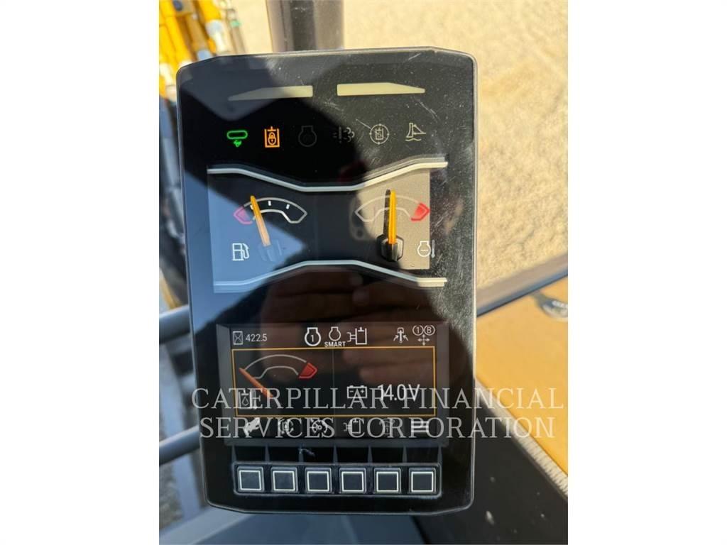 CAT 30507CR 履带挖掘机