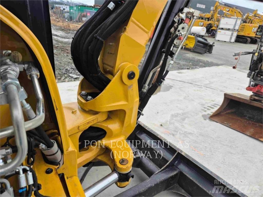 CAT 305E2CR 履带挖掘机