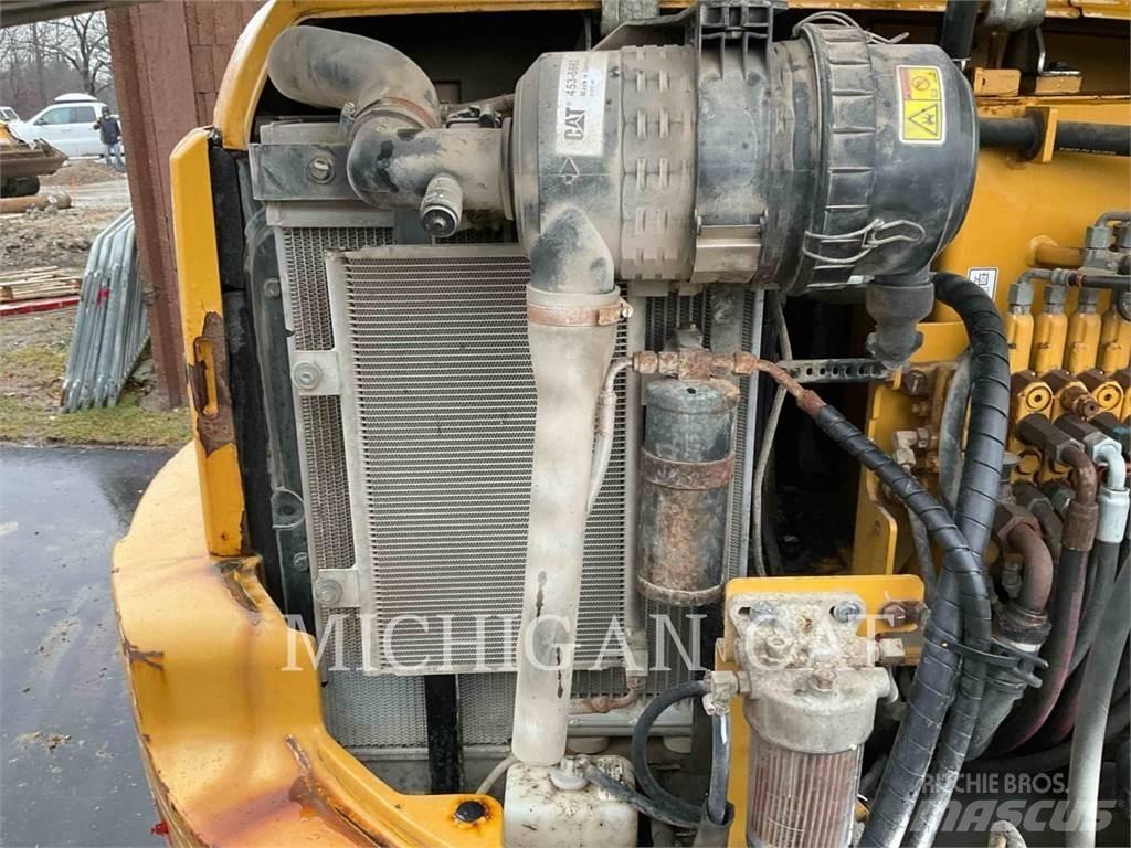 CAT 305E2CR 履带挖掘机