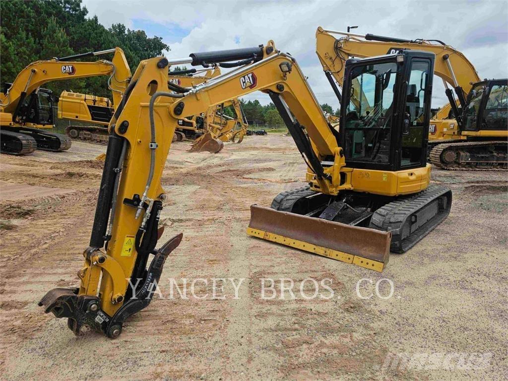 CAT 305E2CR 履带挖掘机