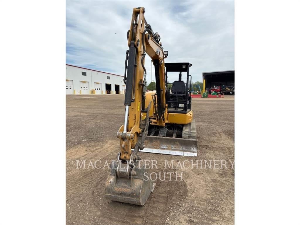 CAT 305E2CR 履带挖掘机