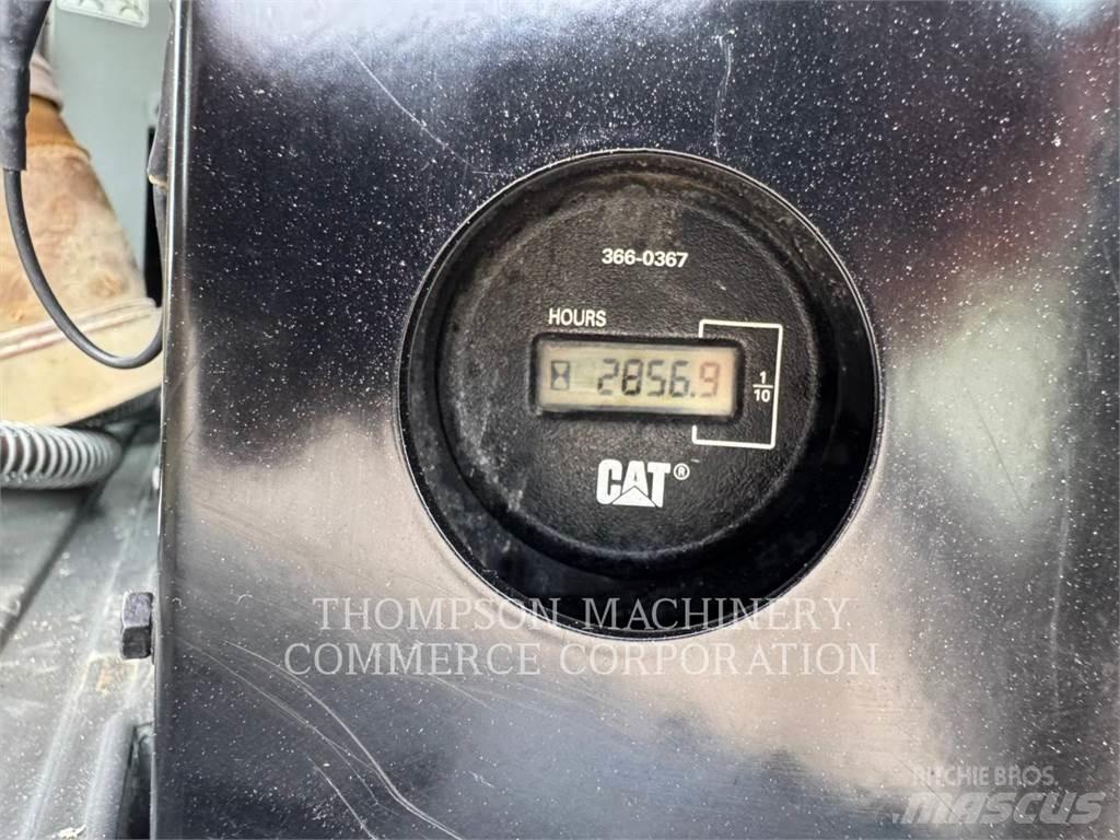 CAT 305E2CR 履带挖掘机