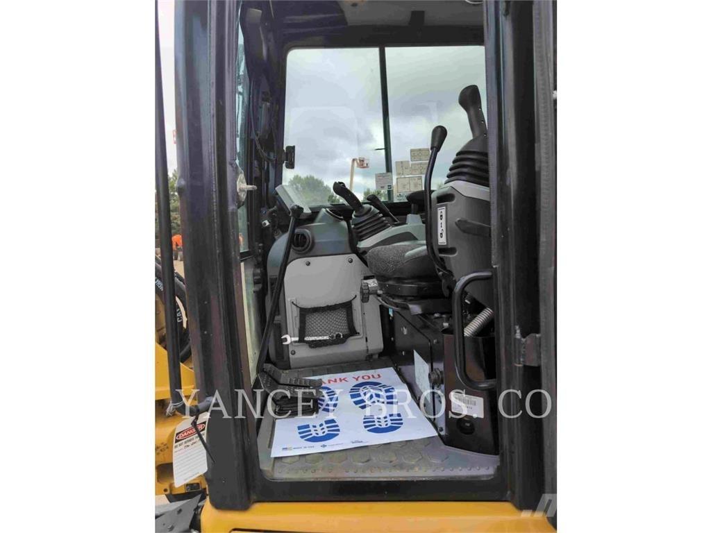 CAT 305E2CR 履带挖掘机