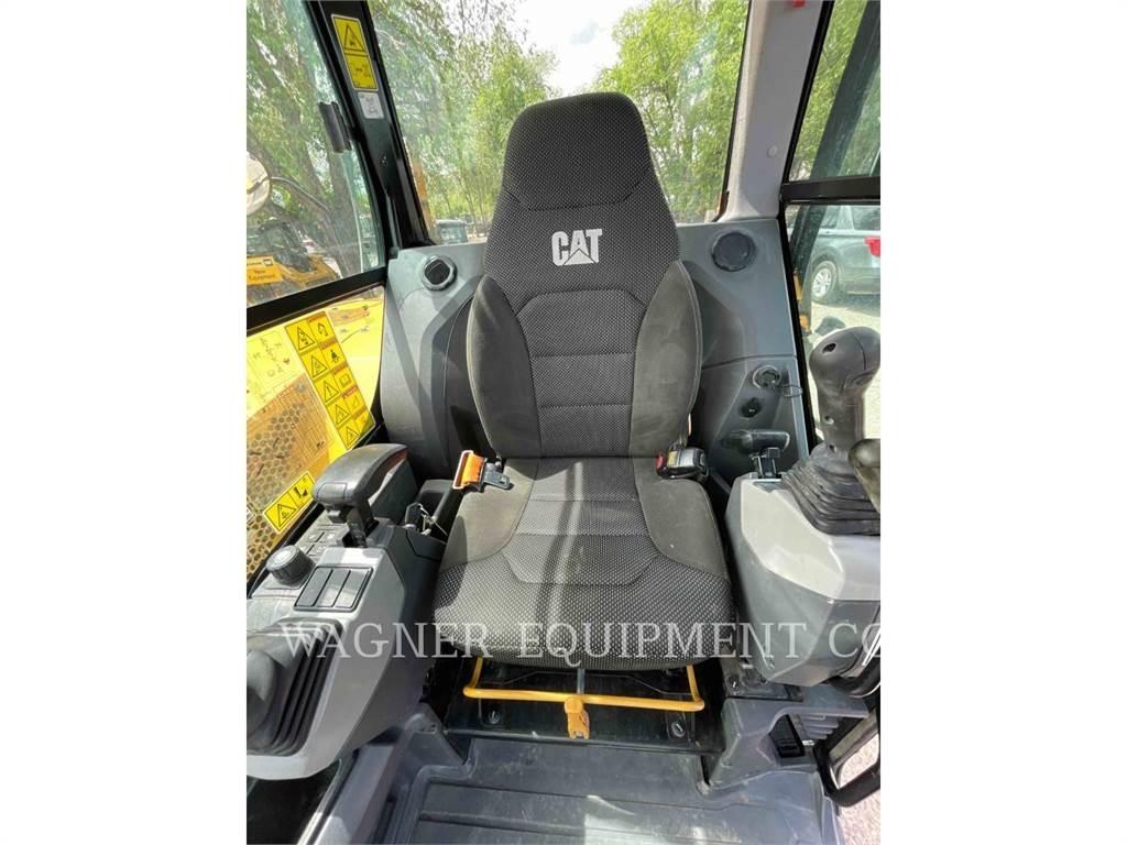 CAT 306 CR 履带挖掘机