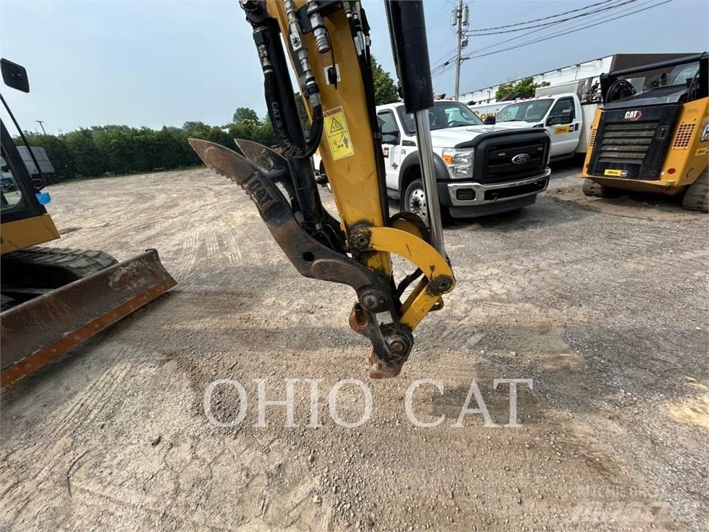 CAT 30607CR 履带挖掘机