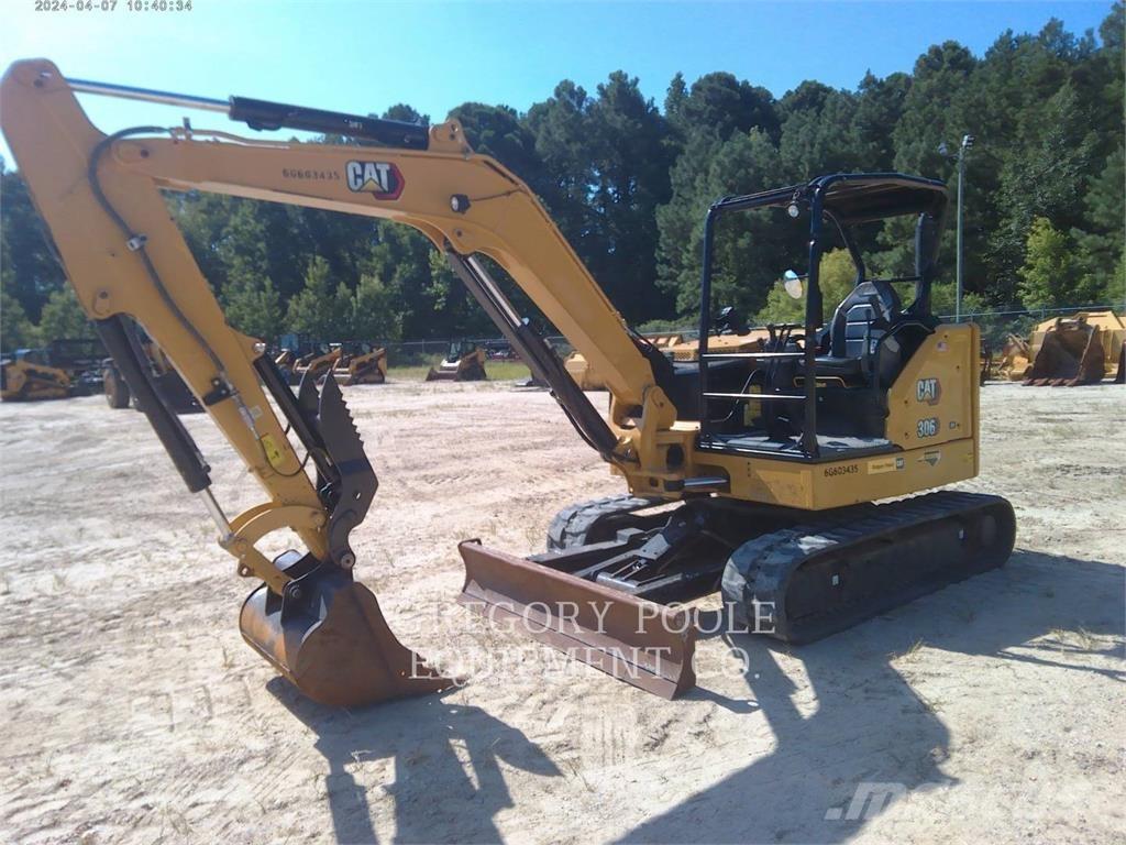 CAT 30607CR 履带挖掘机