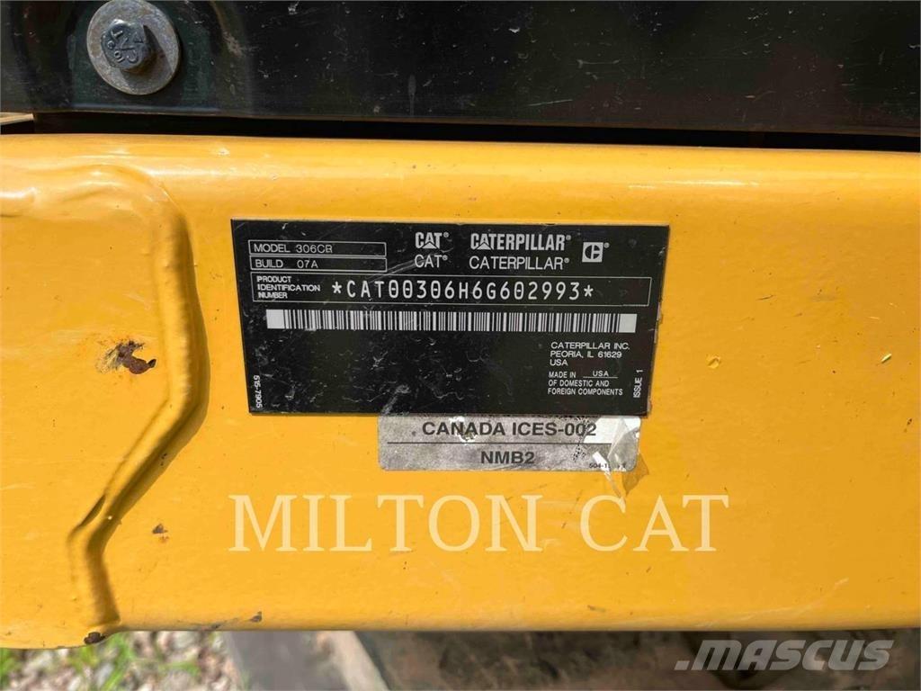 CAT 30607CR 履带挖掘机