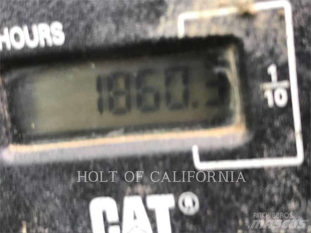 CAT 307 履带挖掘机