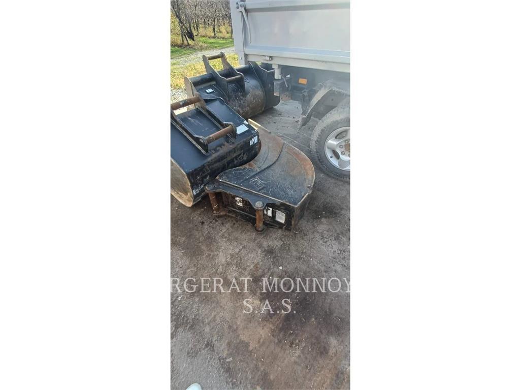 CAT 309 履带挖掘机