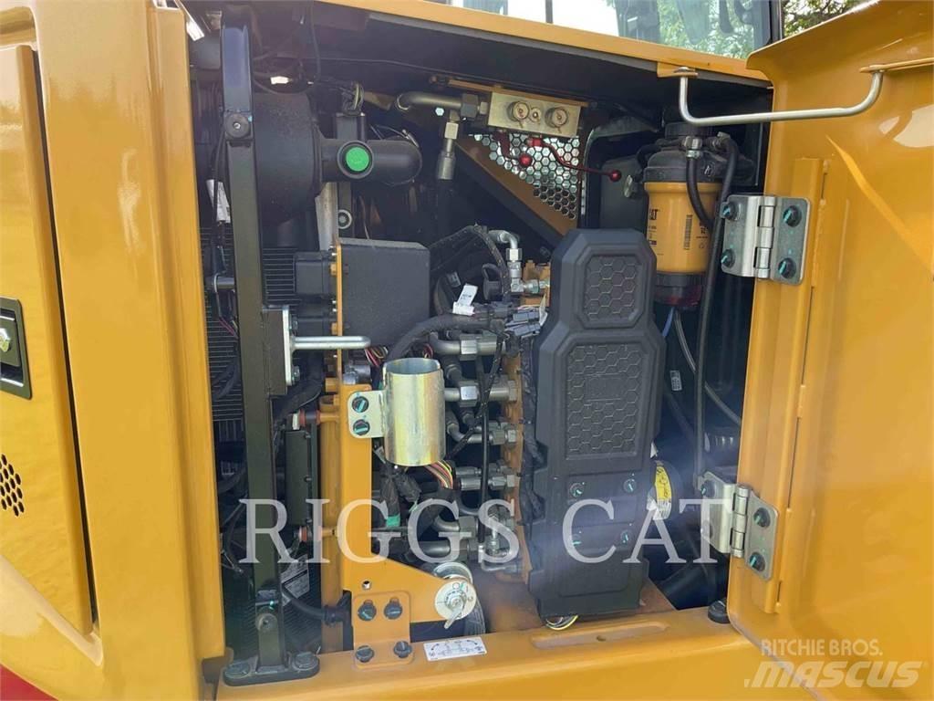 CAT 30907CR 履带挖掘机