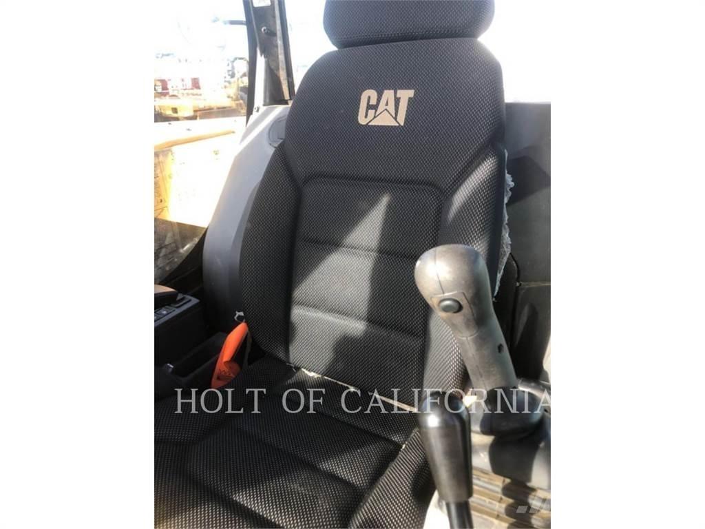 CAT 310 履带挖掘机