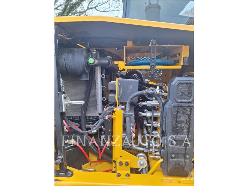 CAT 310 履带挖掘机