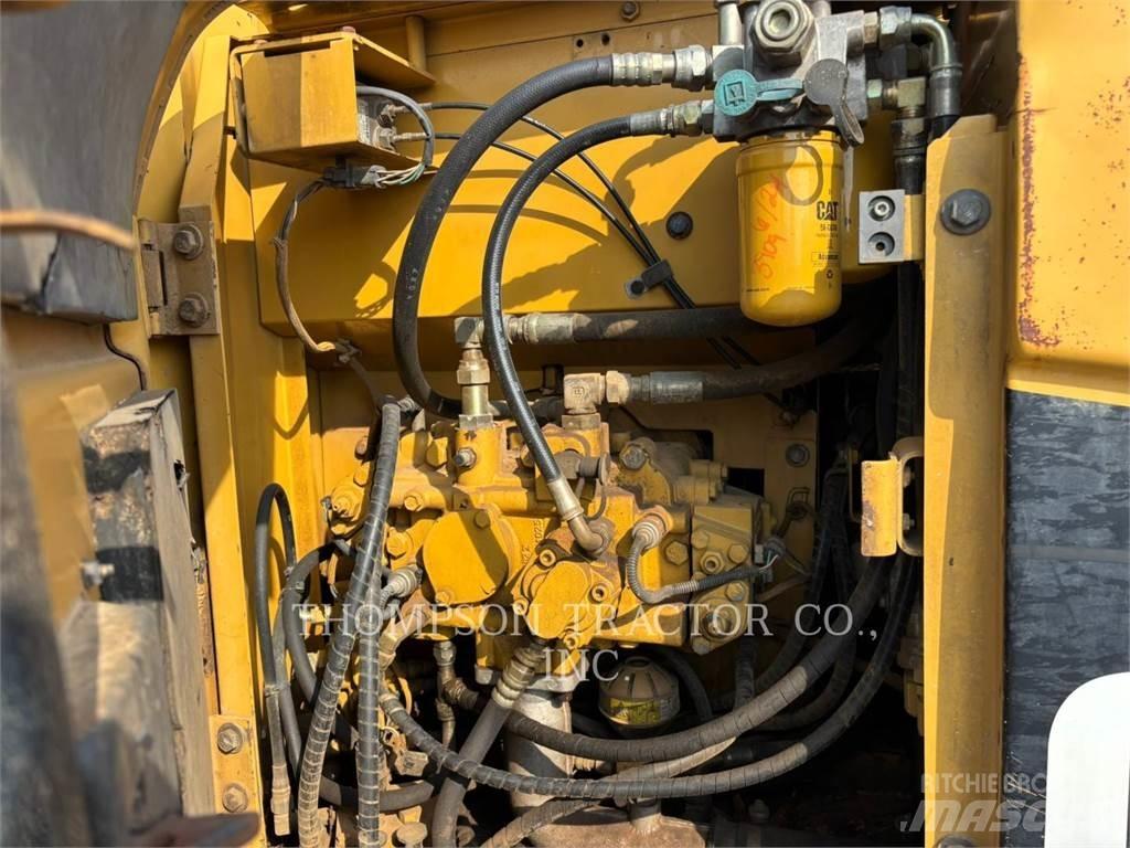 CAT 312CL 履带挖掘机
