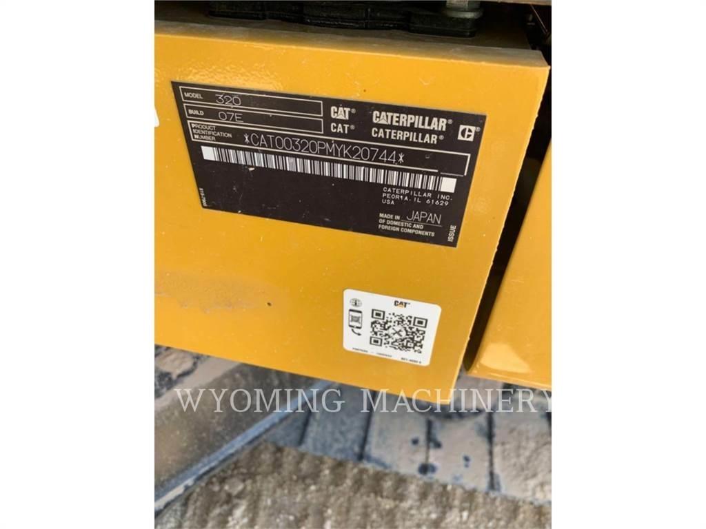 CAT 320 履带挖掘机