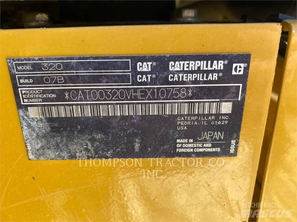 CAT 320 履带挖掘机