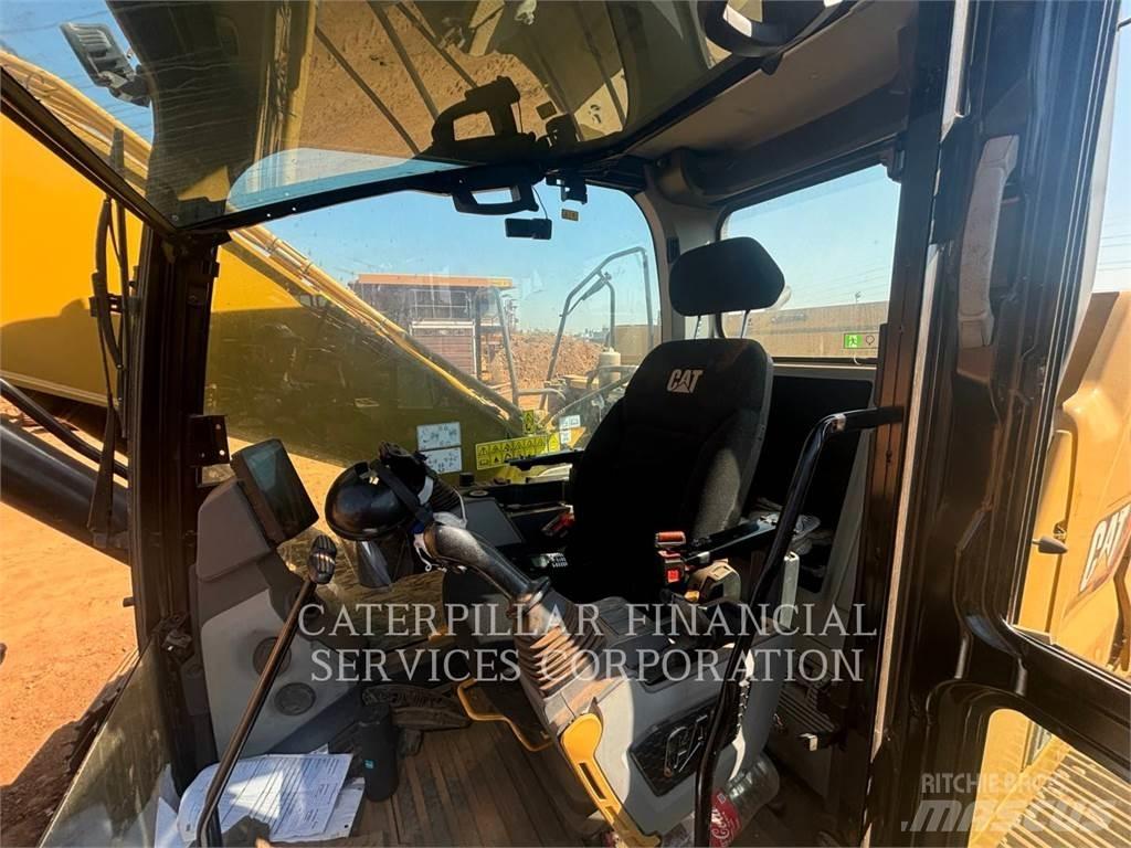 CAT 320-07 履带挖掘机