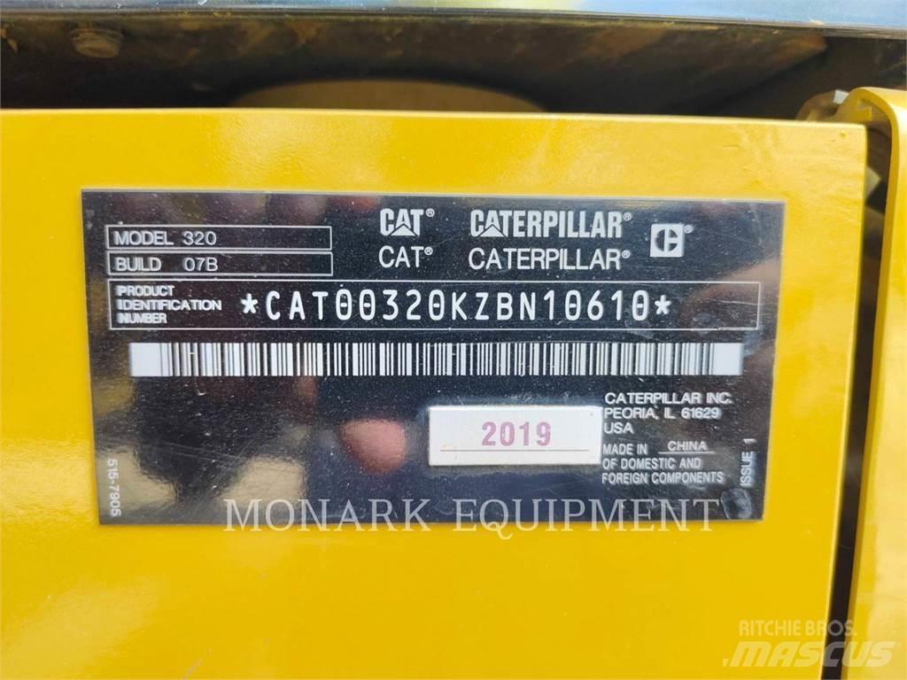 CAT 320-07 履带挖掘机