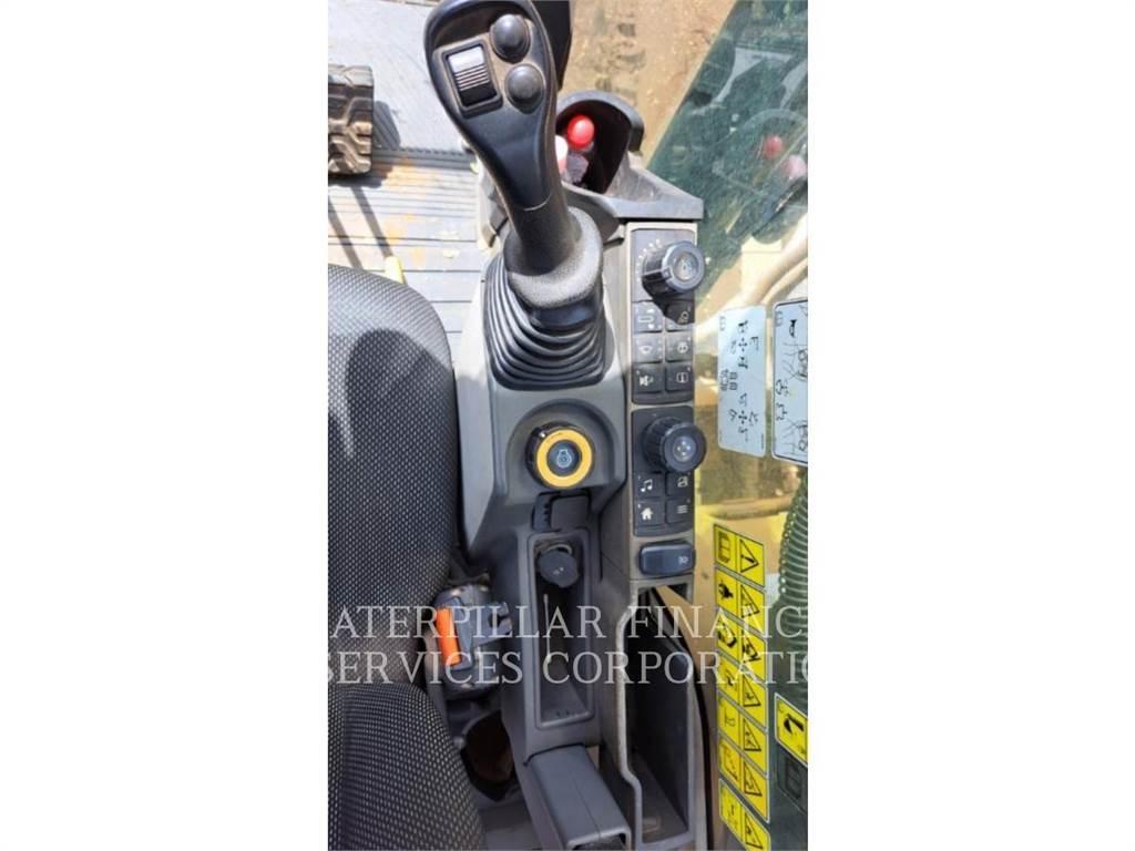 CAT 320-07 履带挖掘机