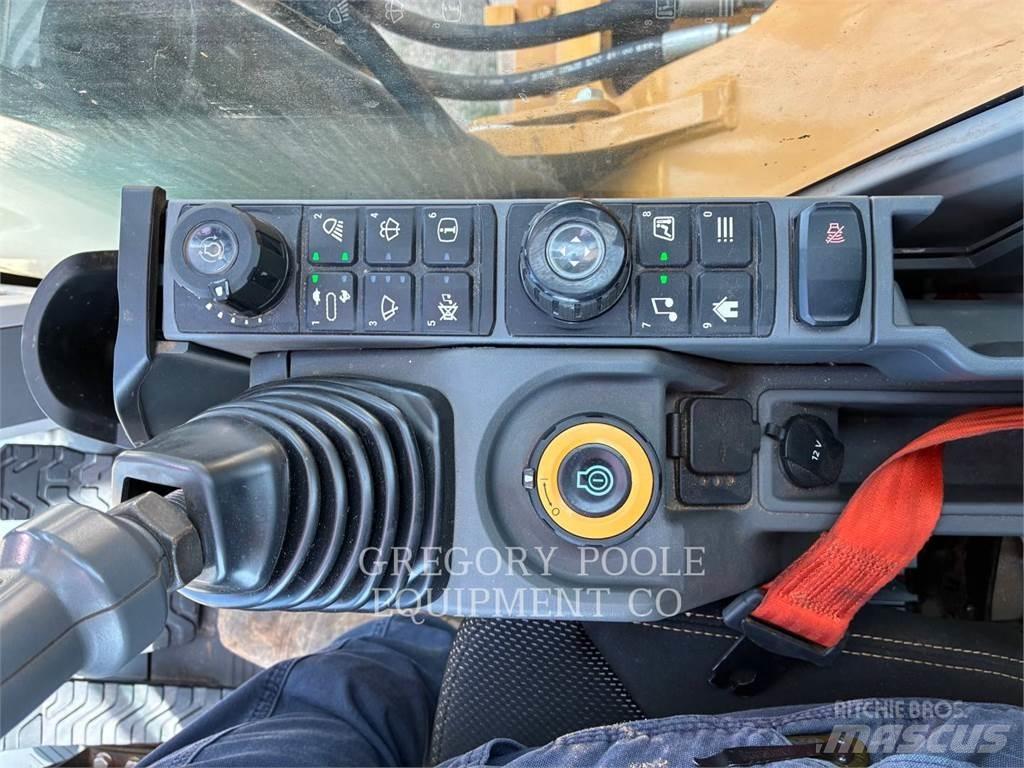 CAT 320-07 履带挖掘机