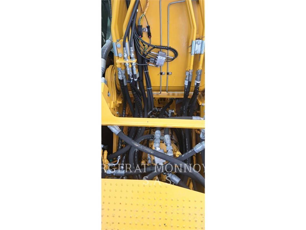 CAT 320-07 履带挖掘机