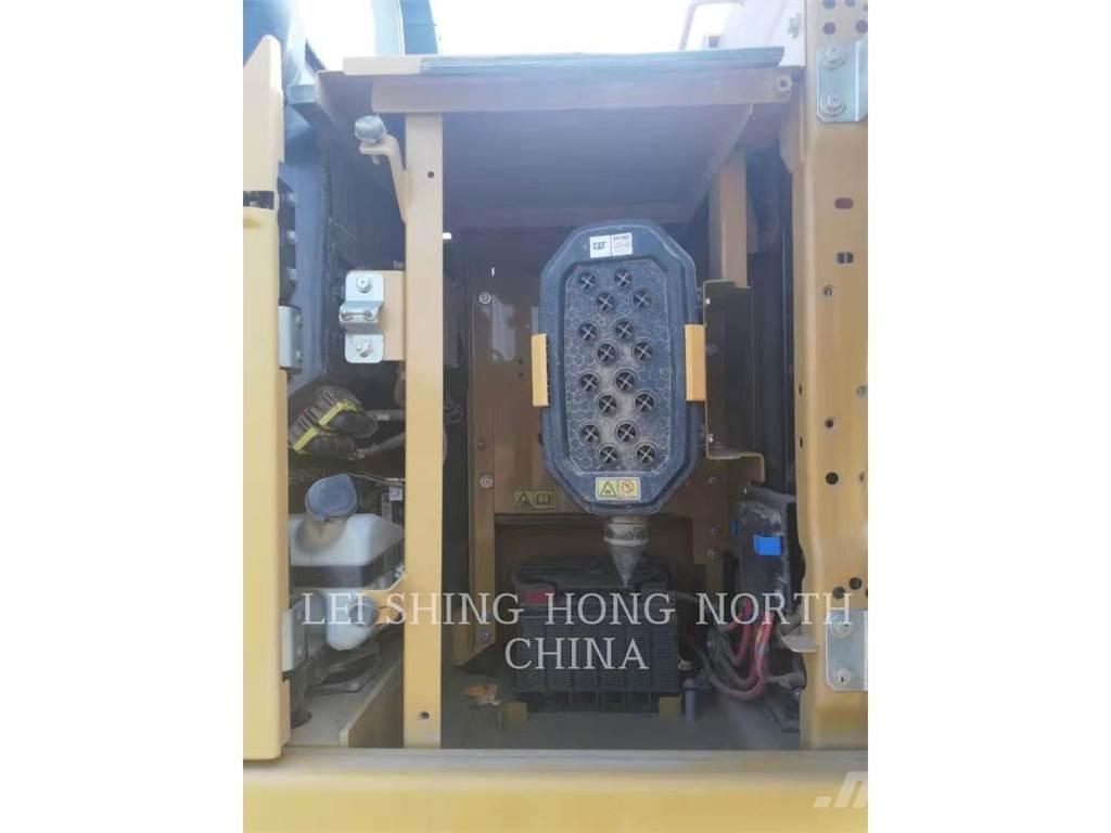 CAT 320-07 履带挖掘机