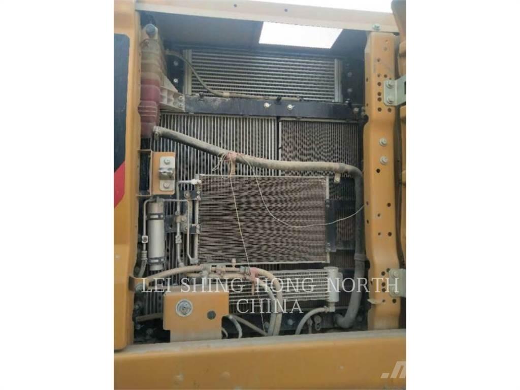 CAT 320-07 履带挖掘机