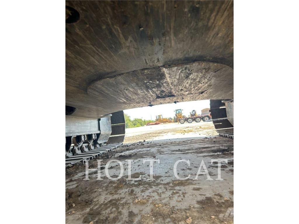 CAT 320 TC 履带挖掘机