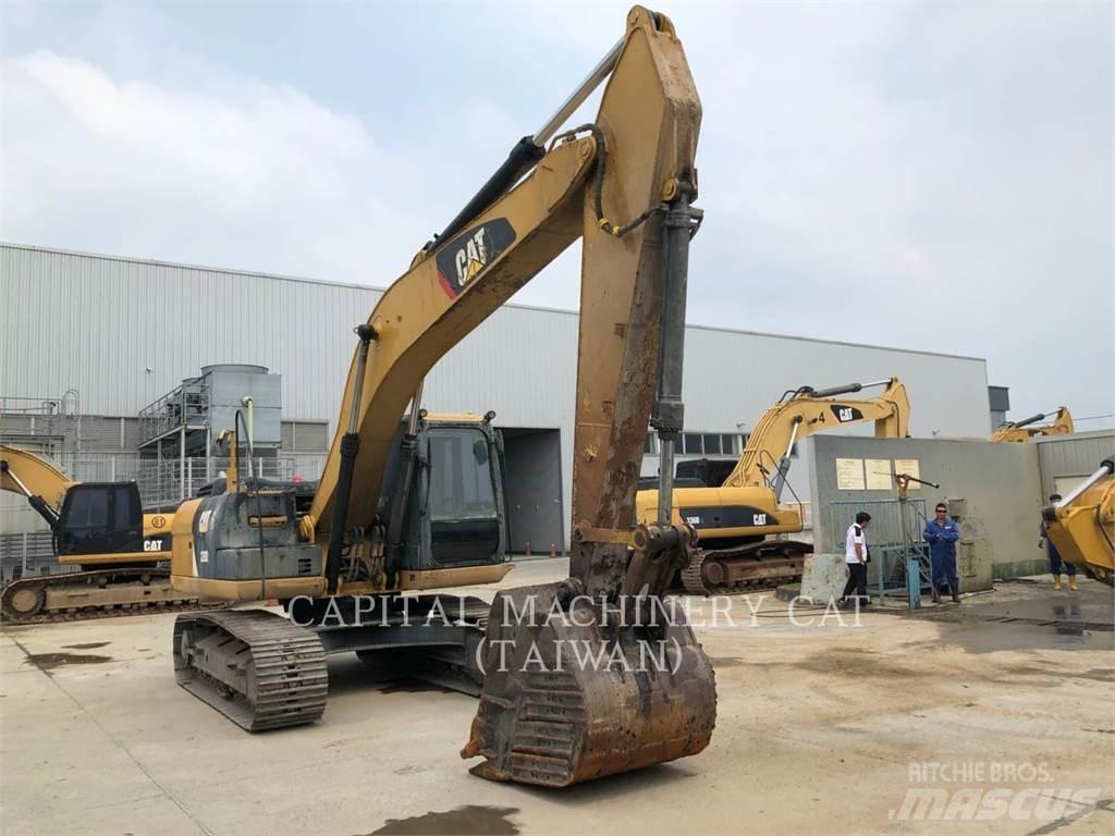 CAT 320D2 履带挖掘机