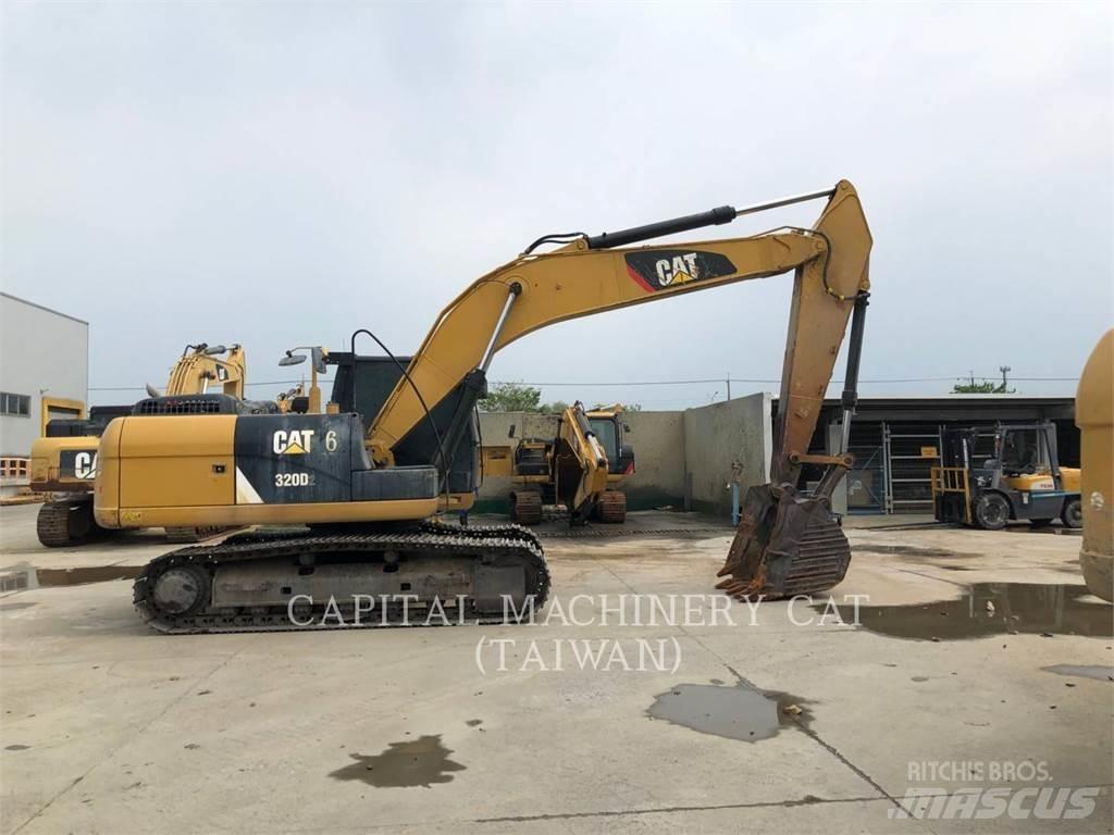 CAT 320D2 履带挖掘机