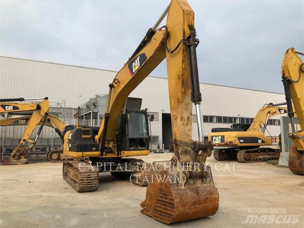 CAT 320D2 履带挖掘机