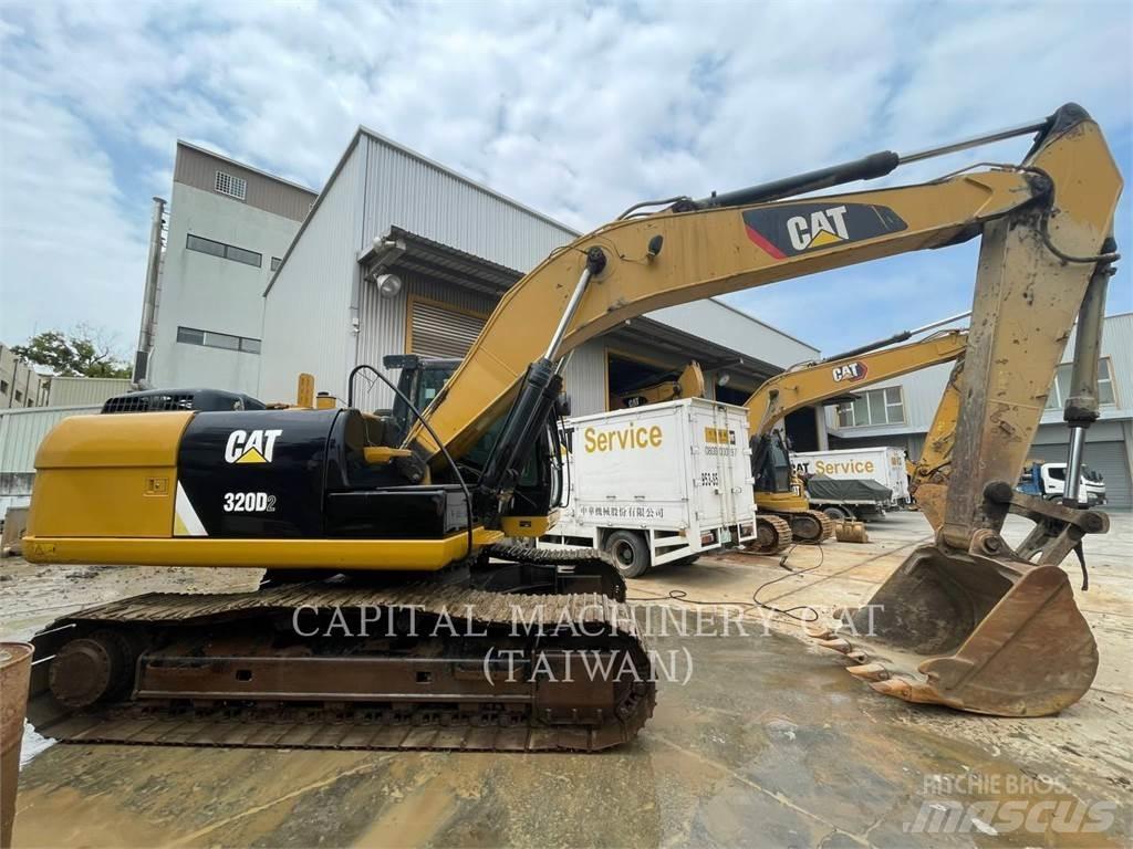 CAT 320D2 履带挖掘机