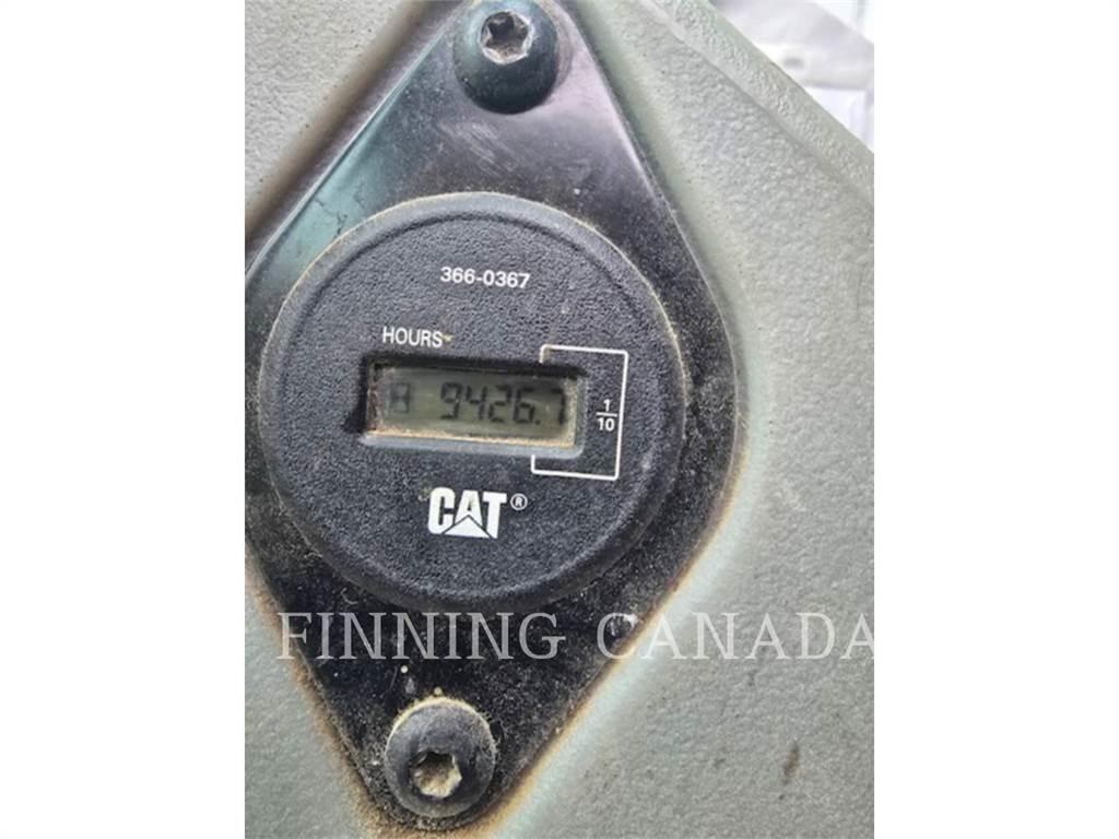 CAT 320D2 FM 挖坑机