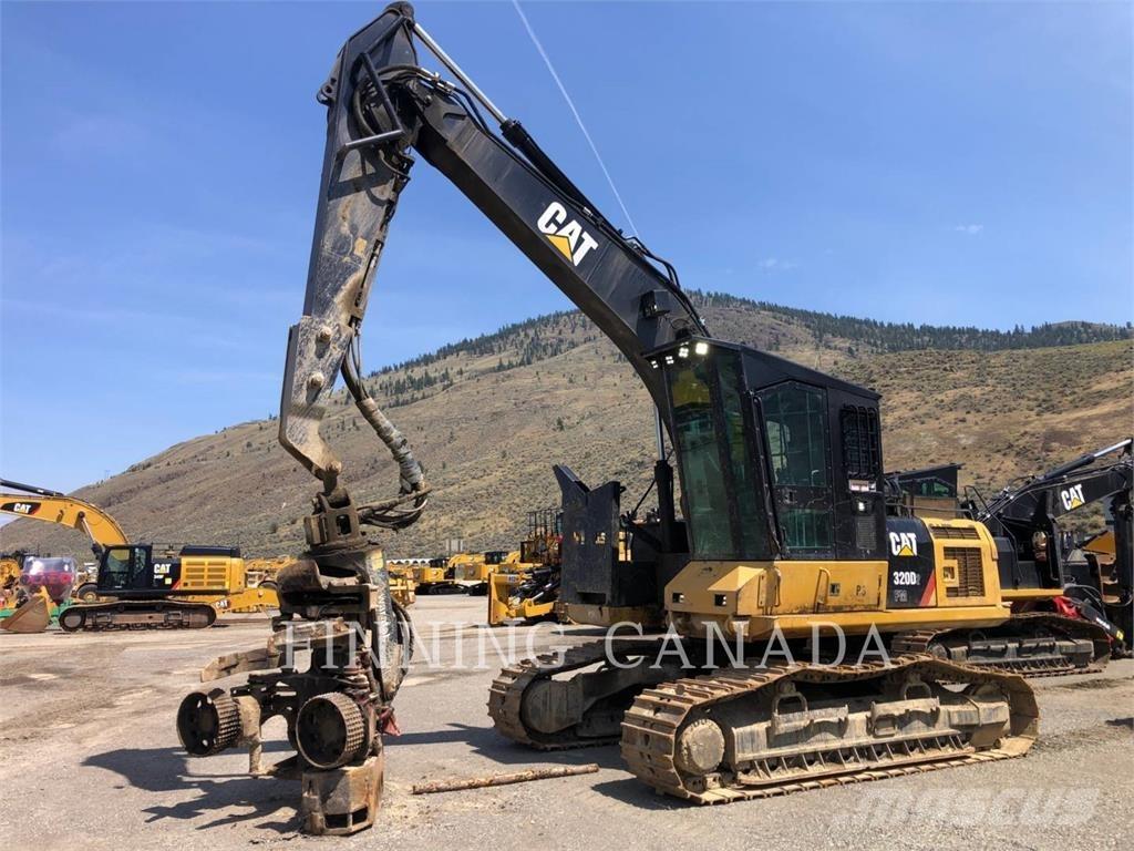 CAT 320D2 FM 挖坑机