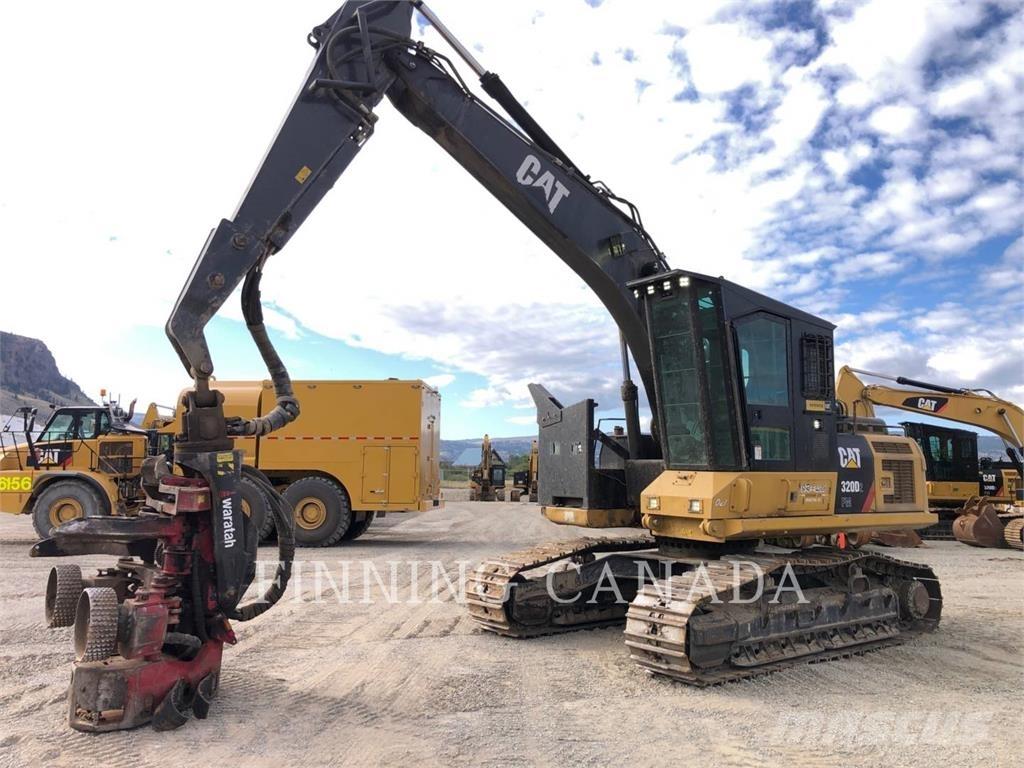 CAT 320D2 FM 挖坑机