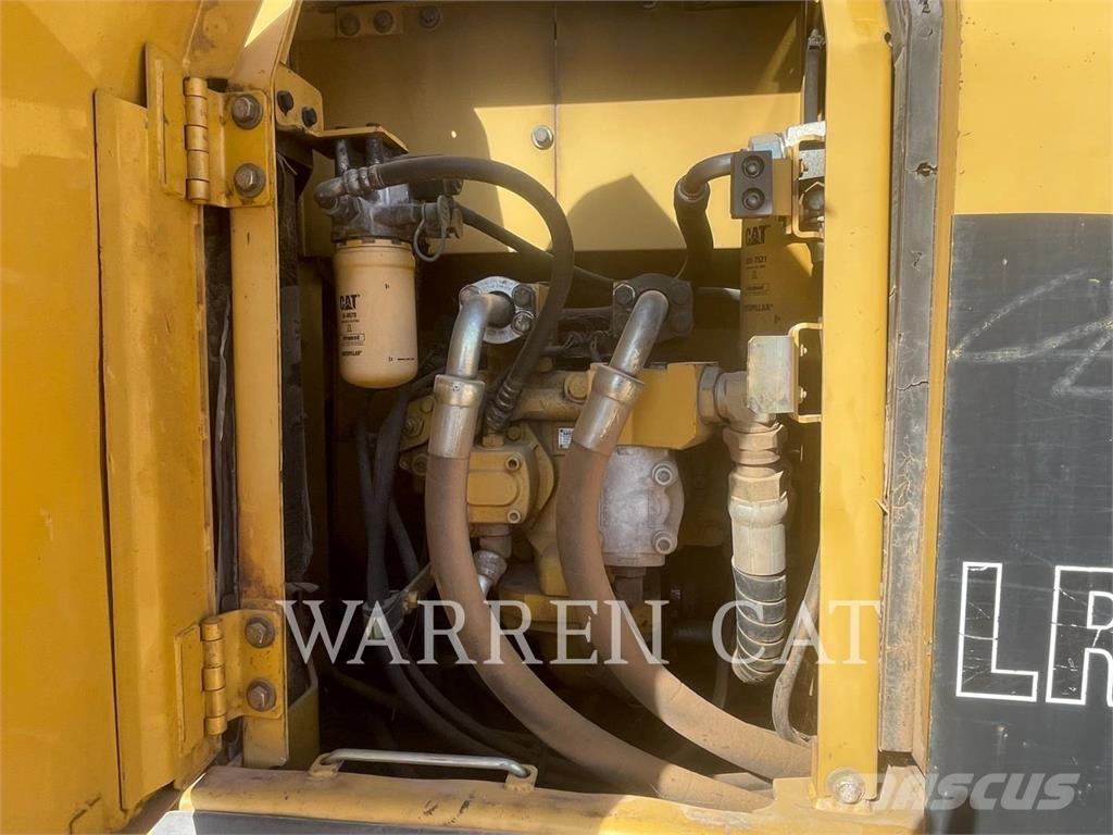 CAT 320DL 履带挖掘机