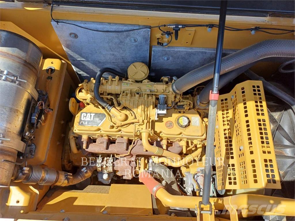 CAT 320EL 履带挖掘机