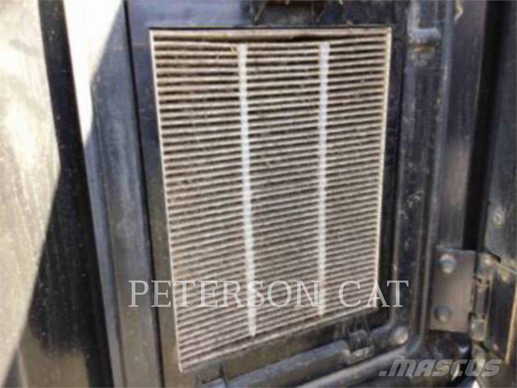 CAT 320F 履带挖掘机