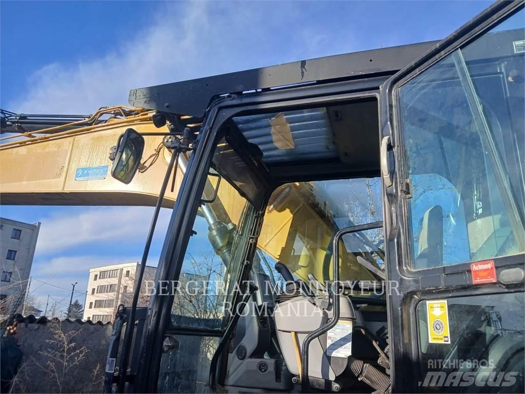 CAT 320FL 履带挖掘机
