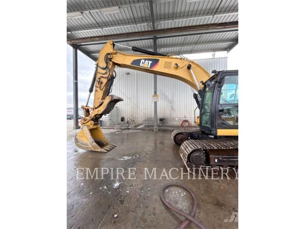 CAT 320FL 履带挖掘机