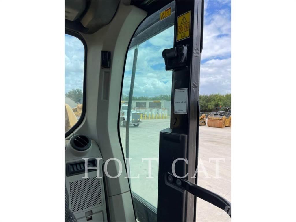 CAT 320GC 履带挖掘机