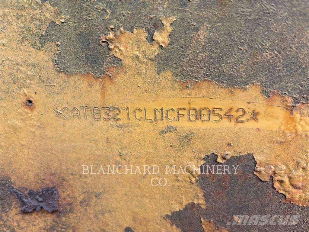 CAT 321CLCR 履带挖掘机