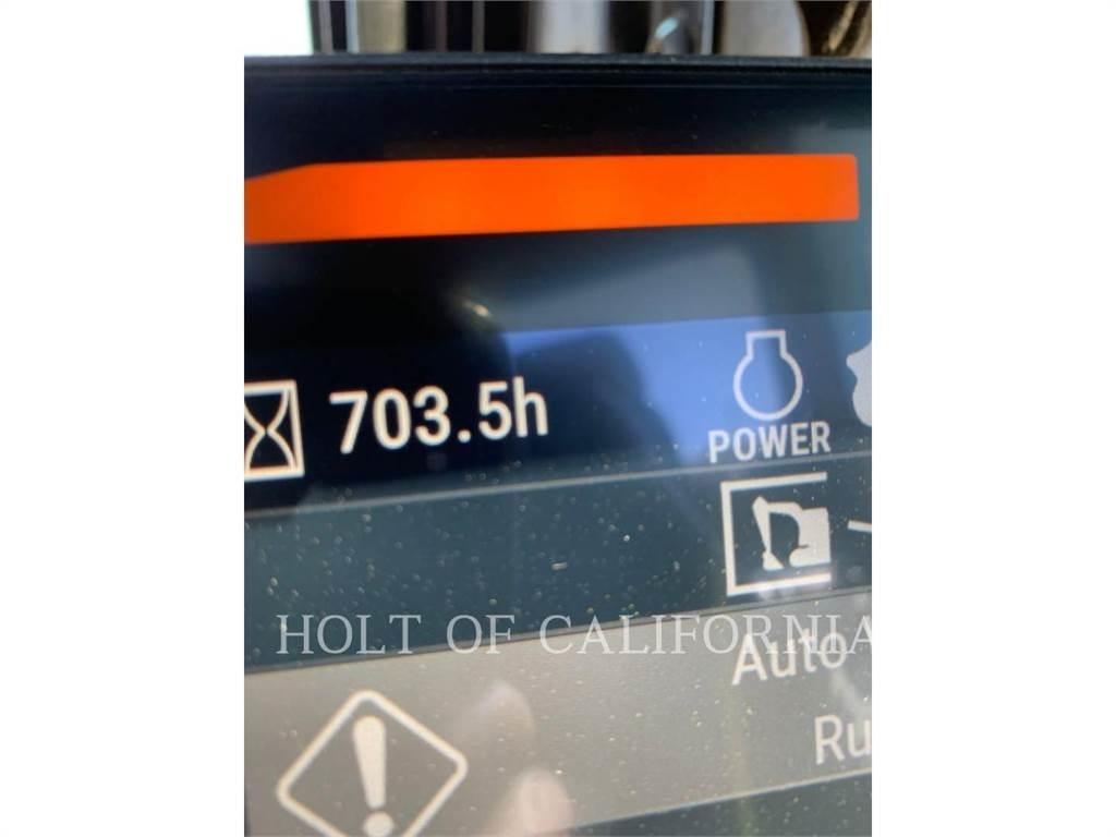 CAT 323 履带挖掘机