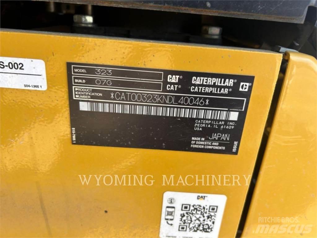 CAT 323 履带挖掘机