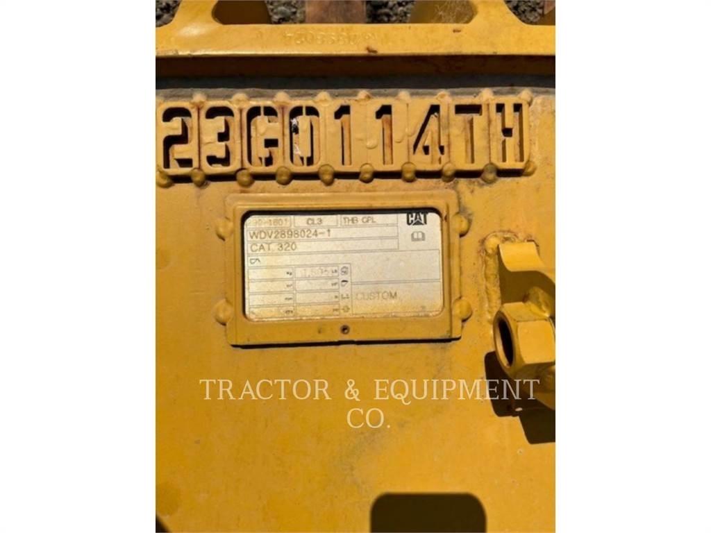 CAT 323 履带挖掘机