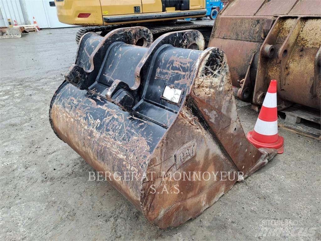 CAT 323 履带挖掘机