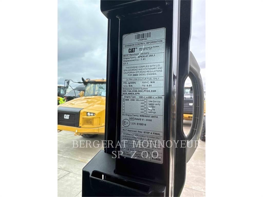 CAT 323 履带挖掘机