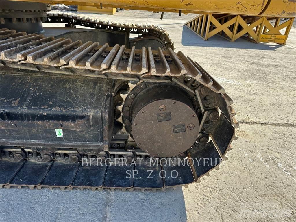 CAT 323 履带挖掘机