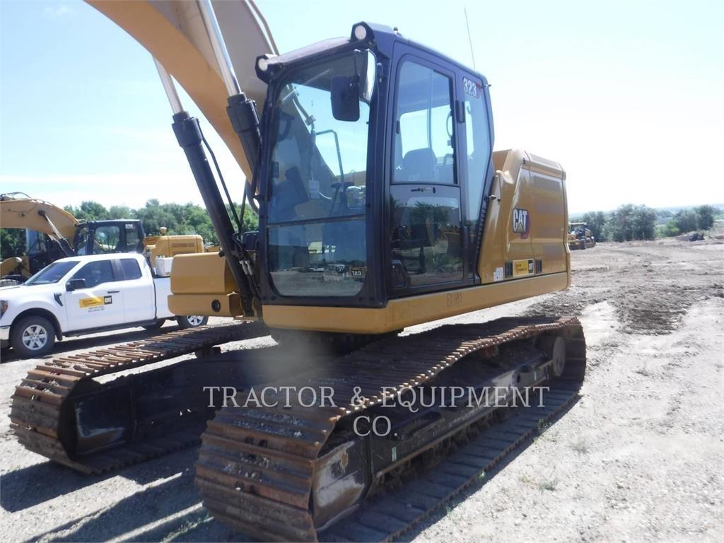 CAT 323 履带挖掘机