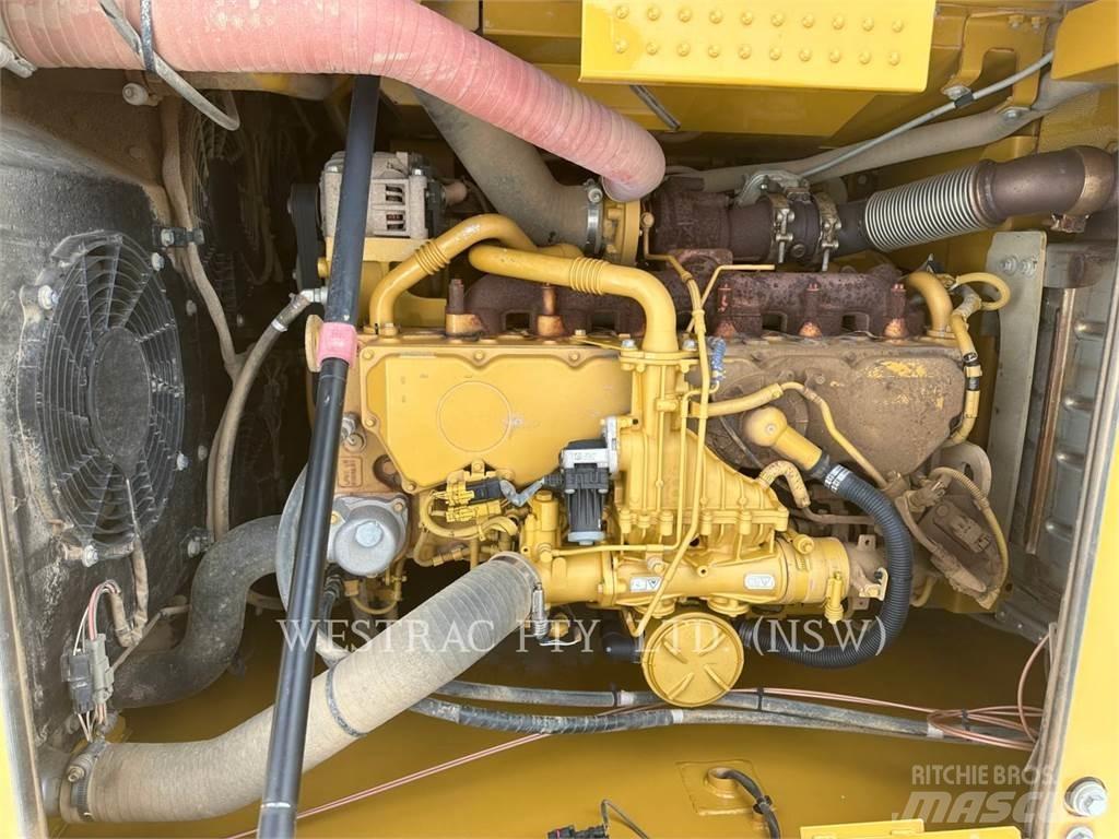 CAT 323-07 履带挖掘机